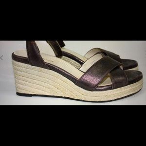 Taryn Rose Espadrille Wedge...Bronze Metallic